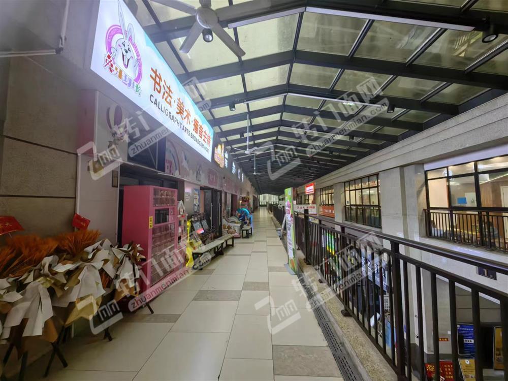 低价急转万人大型小区门口300平游乐场＋艺术培训机构